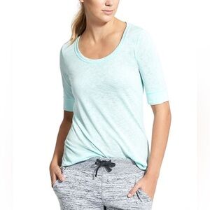 ATHLETA BREEZY TEE BLUE TINT SIZE XS